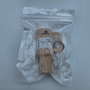 Stanley Quencher H2.0 FlowState Tumbler Keychain Mini Replica Tan Cream New